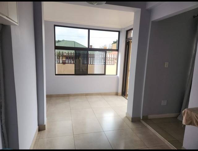 3 BEDROOM HOUSE FOR SALE IN KENSINGTON